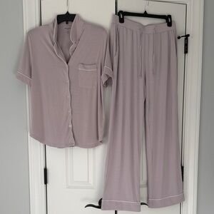 Women’s Bamboo Stretch-Knit Short Sleeve & Pant Pajama Set- Lilac- Size M